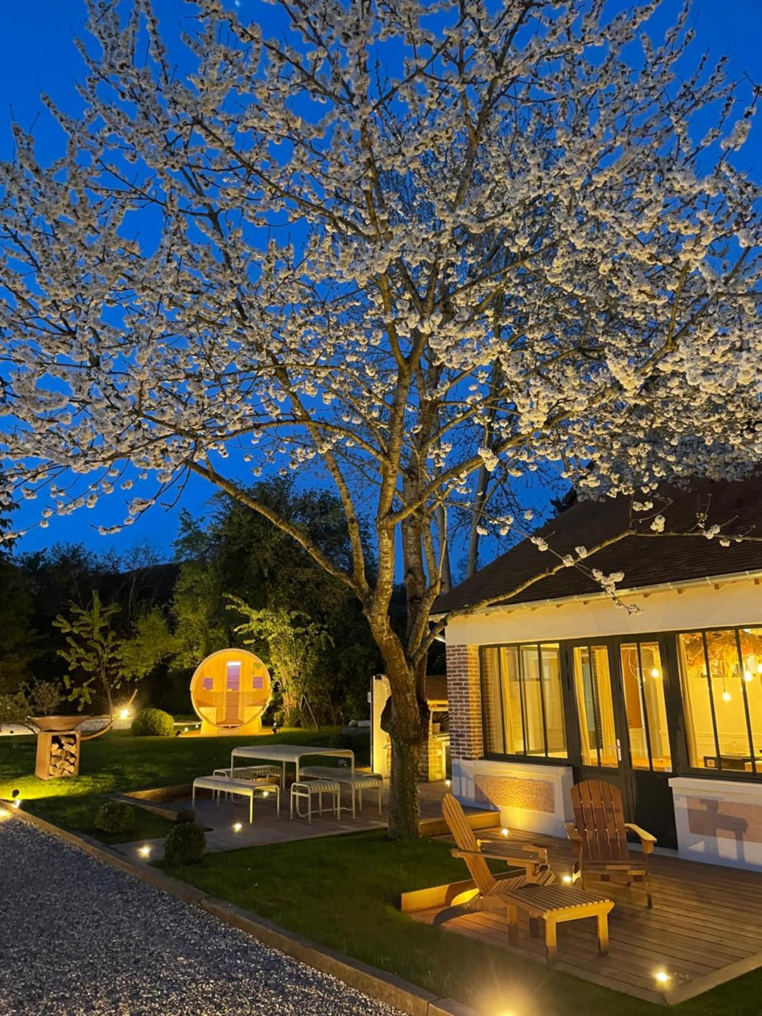 La Petite Maison De Giverny - Privatisation Gite De Charme 5 Etoiles Au Coeur Du Village - 3 Chambres Buitenkant foto